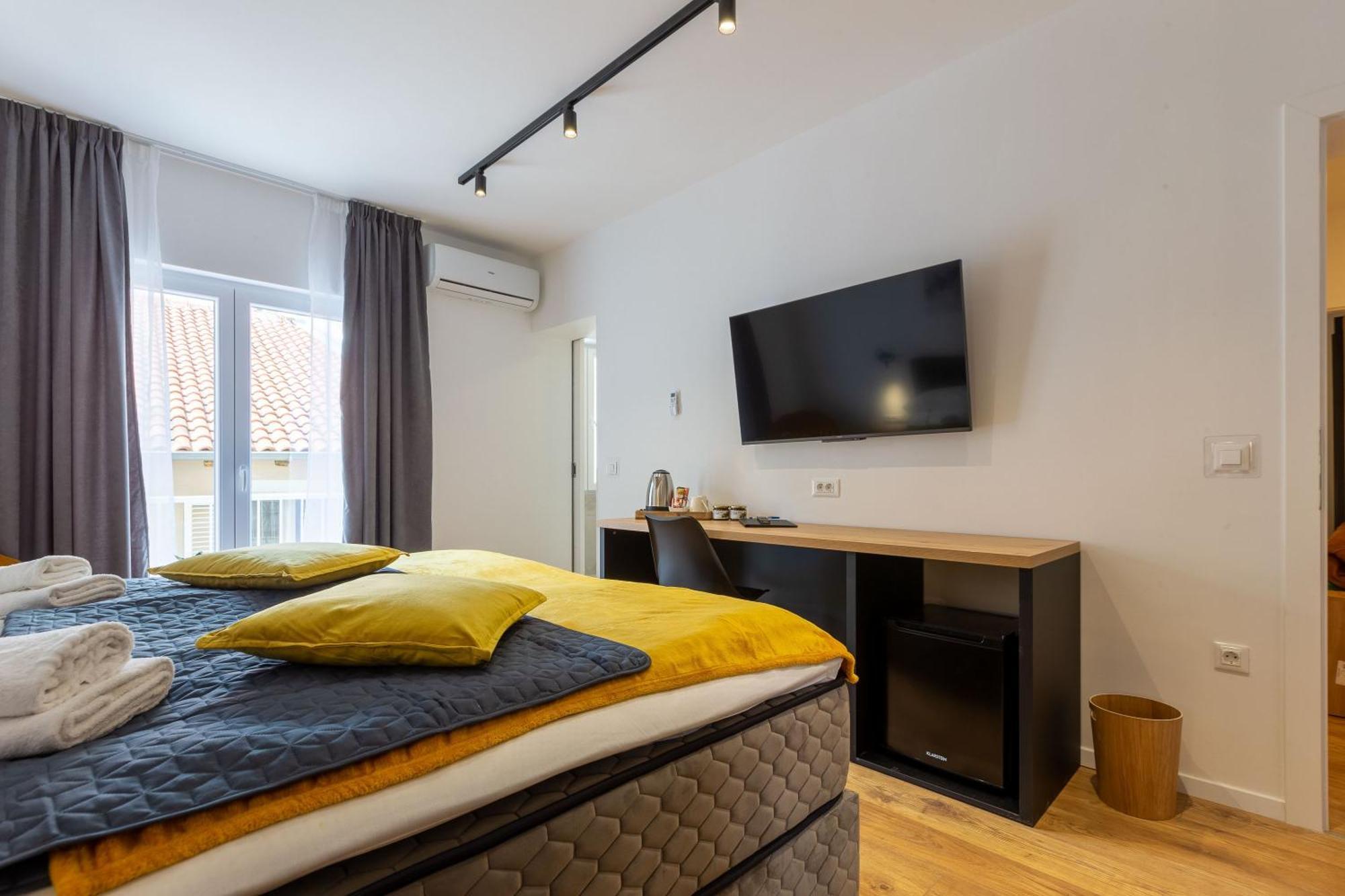 2M Exclusive Rooms Задар Экстерьер фото