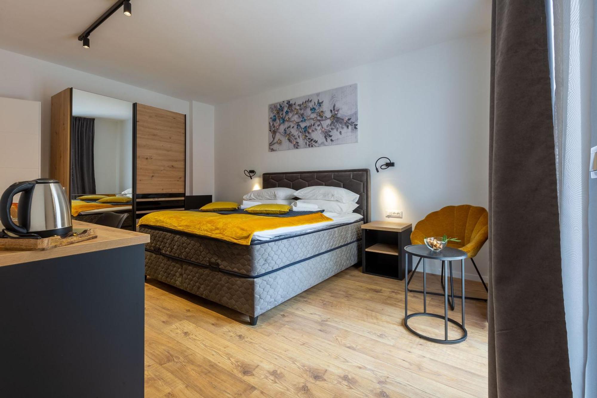 2M Exclusive Rooms Задар Экстерьер фото